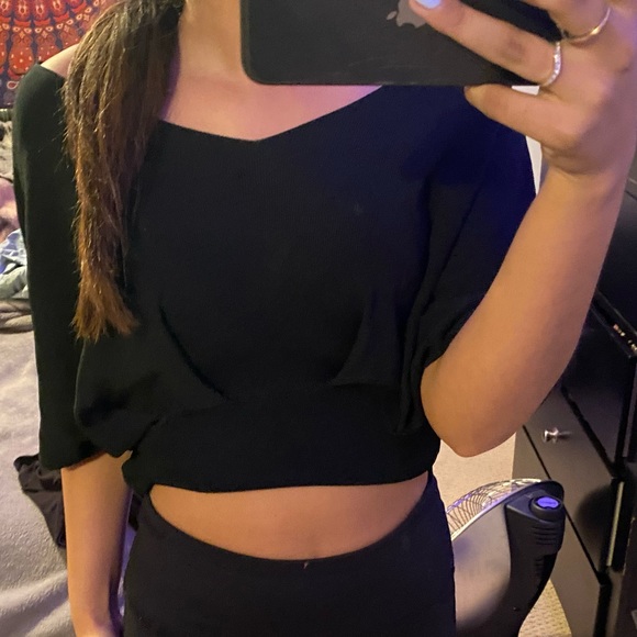 Black Off the shoulder too size small - Picture 2 of 2